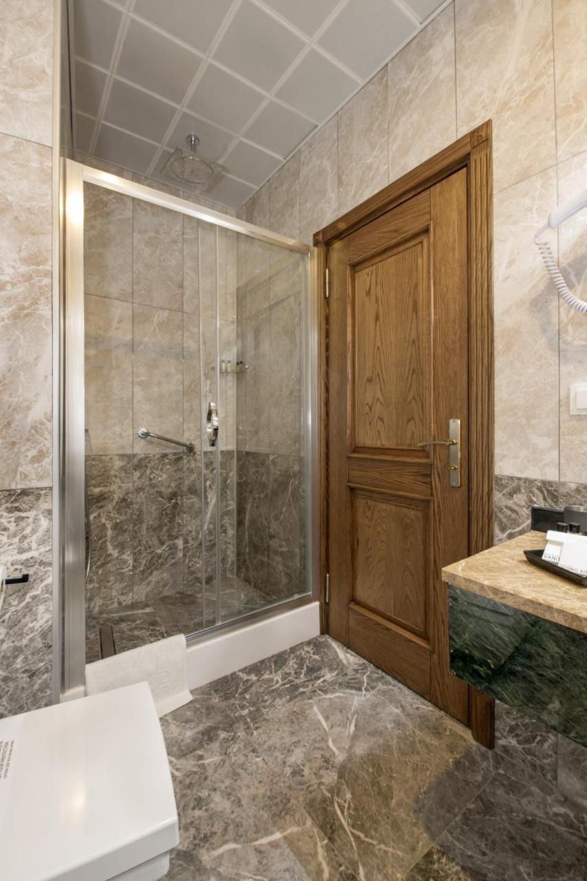 Perapolis Hotel Istanbul Bagian luar foto