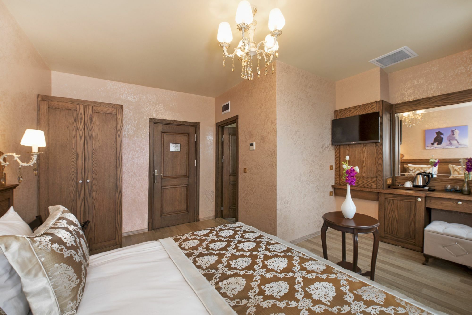 Perapolis Hotel Istanbul Bagian luar foto