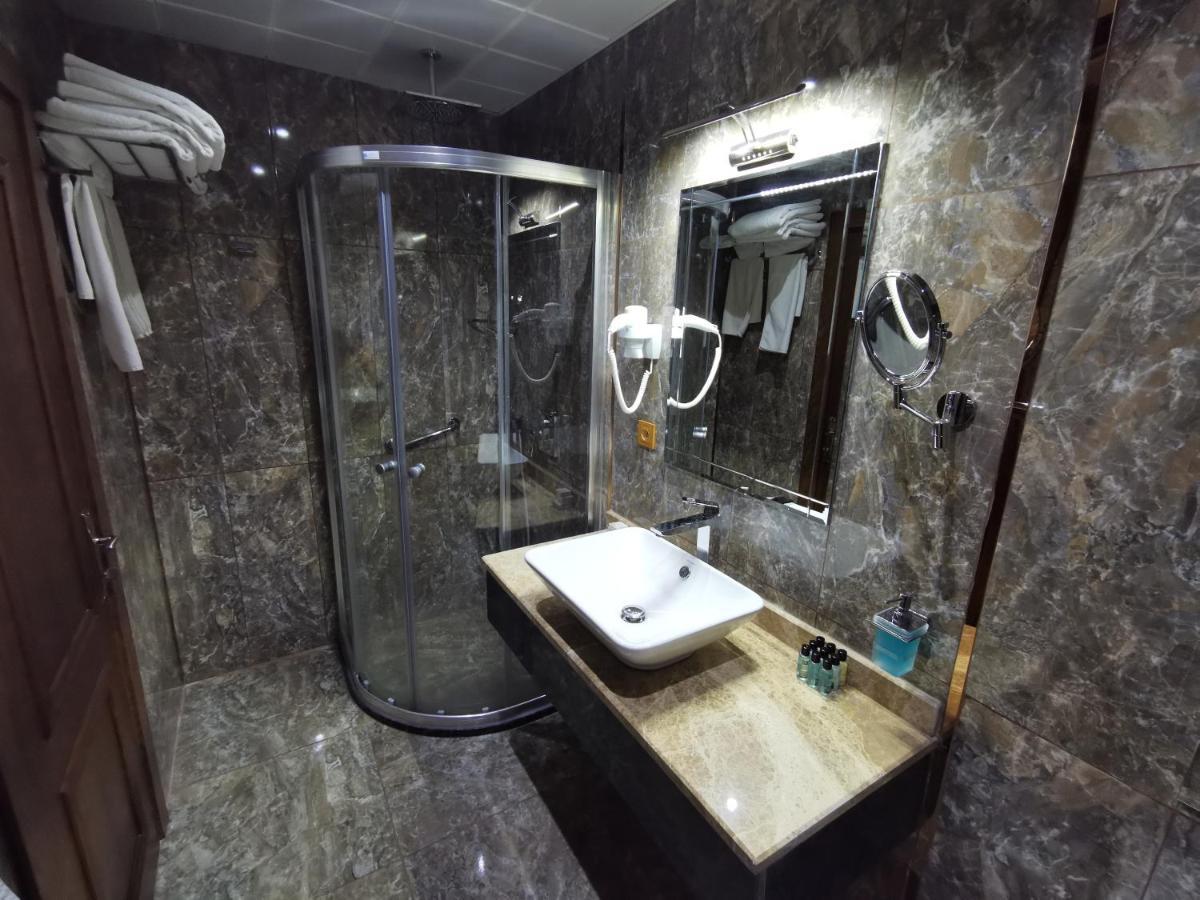 Perapolis Hotel Istanbul Bagian luar foto